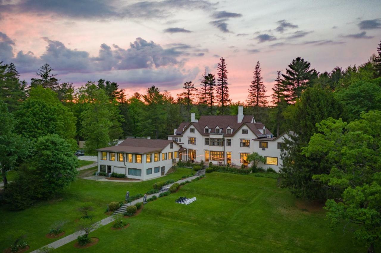 Seven Hills Inn Ленокс Экстерьер фото